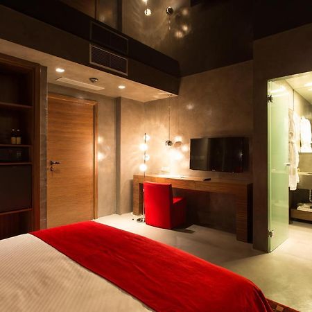 Hotel Hemera 포드고리차 객실 사진 A room at the hotel