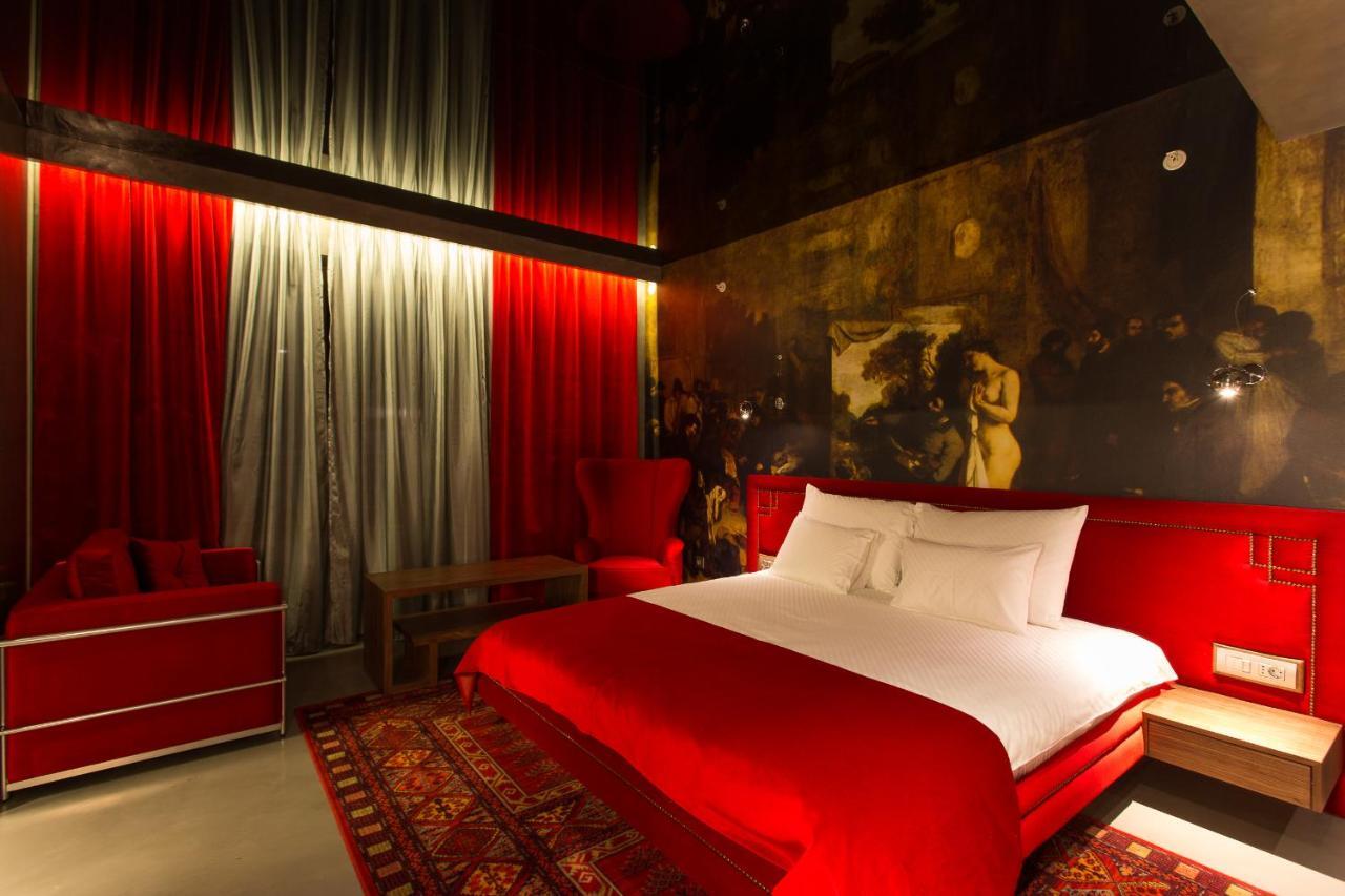 Hotel Hemera 포드고리차 객실 사진 A room at the Hotel du Vin
